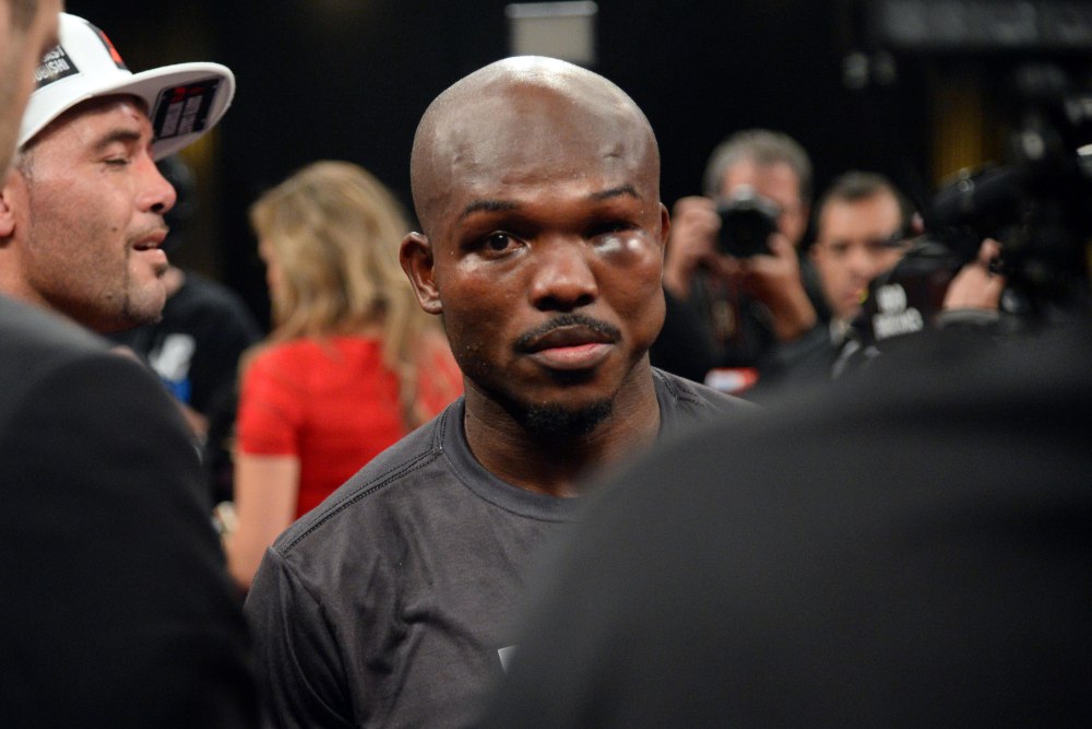 USP BOXING: BRADLEY VS CHAVES S BOX USA NV BRADLEY VS CHAVES